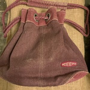 Keen canvas purse